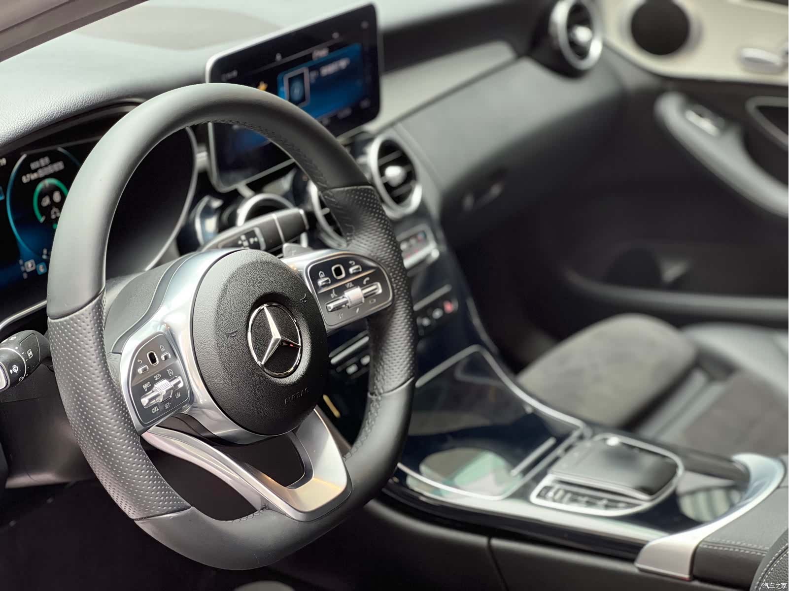 Mercedes-Benz C-Class, 2019 4