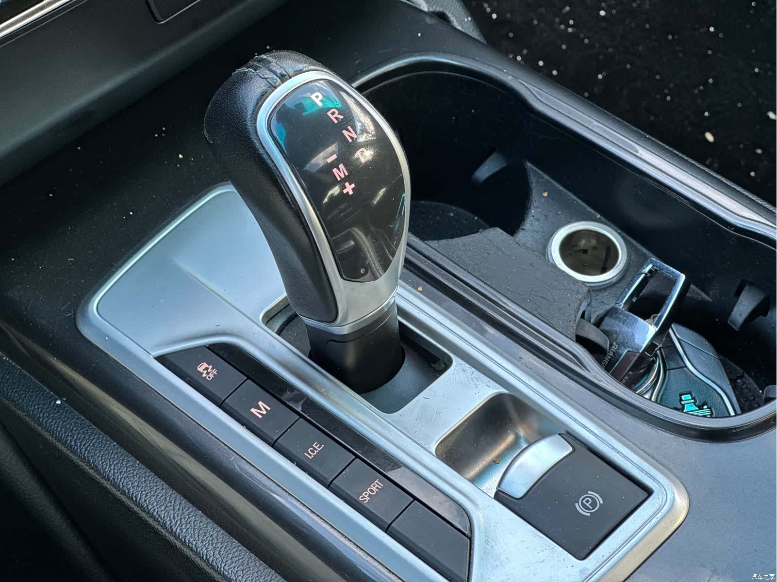 Maserati Ghibli, 2016 12