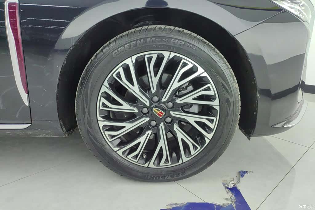 Hongqi H5, 2024 6