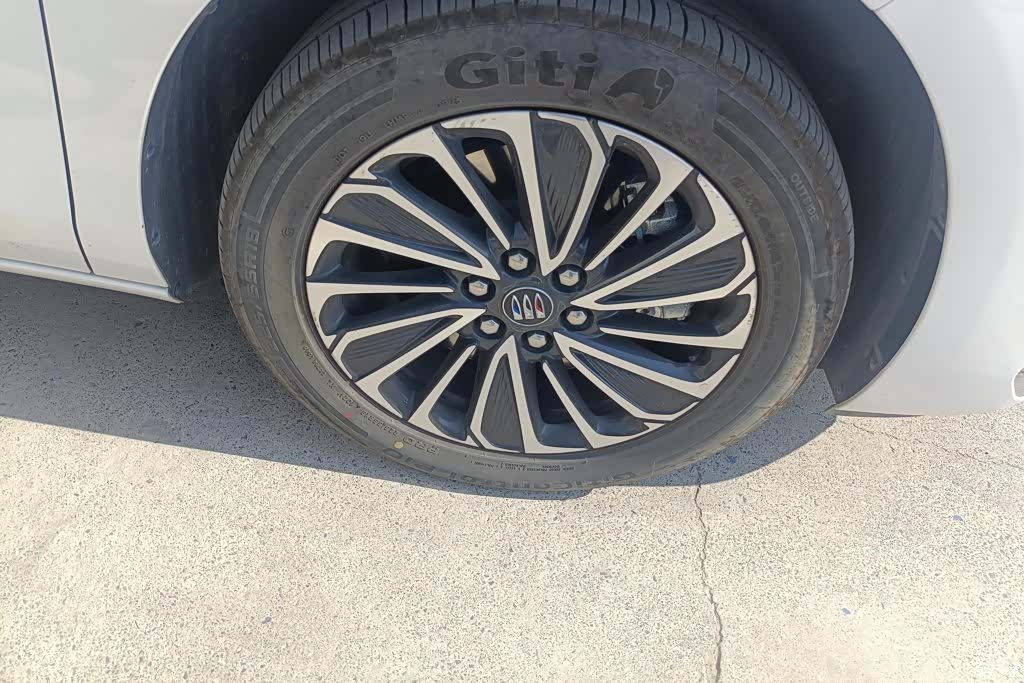 Buick GL8, 2025 6