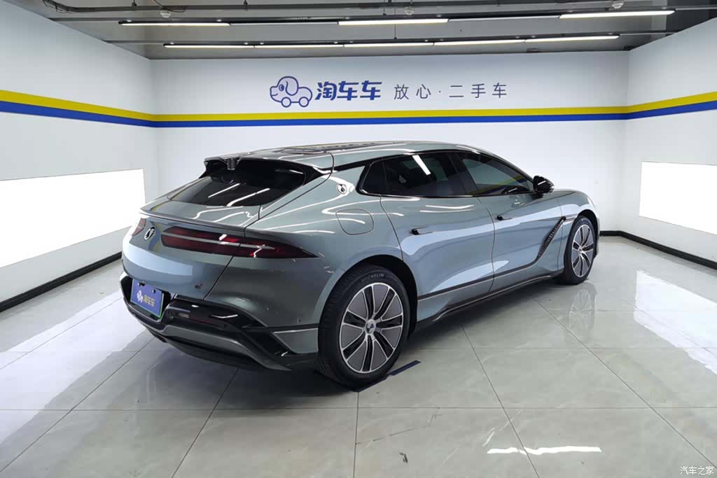 Denza Z9GT, 2025 3