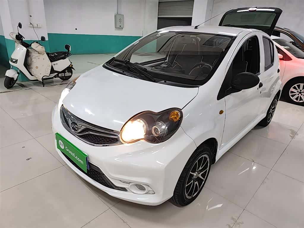 BYD F0