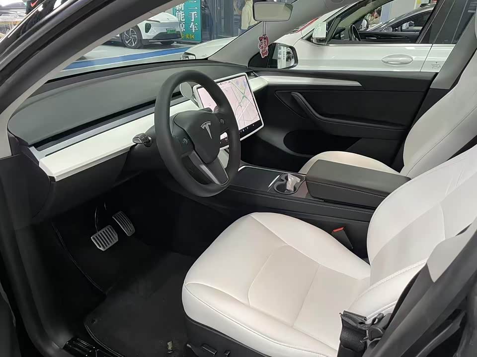 Tesla Model Y Tesla Model Y