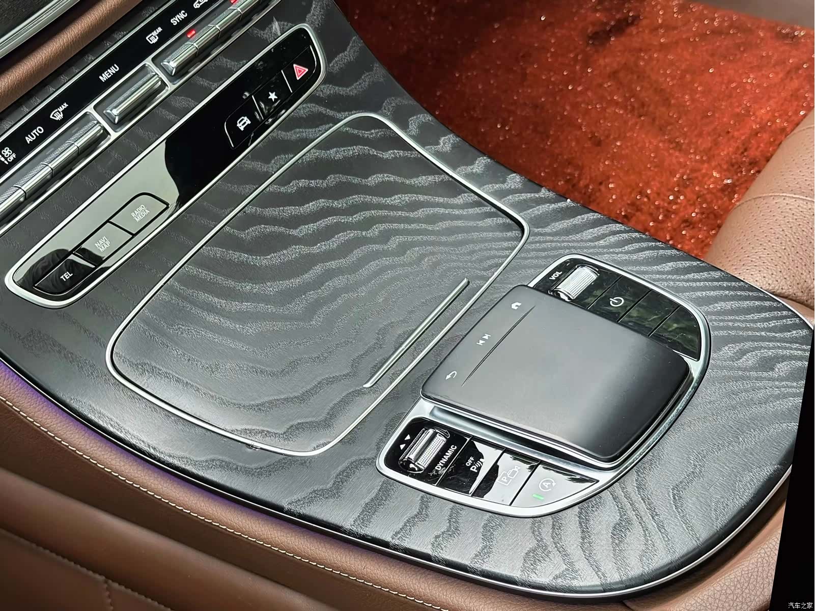 Mercedes-Benz E-Class, 2023 16
