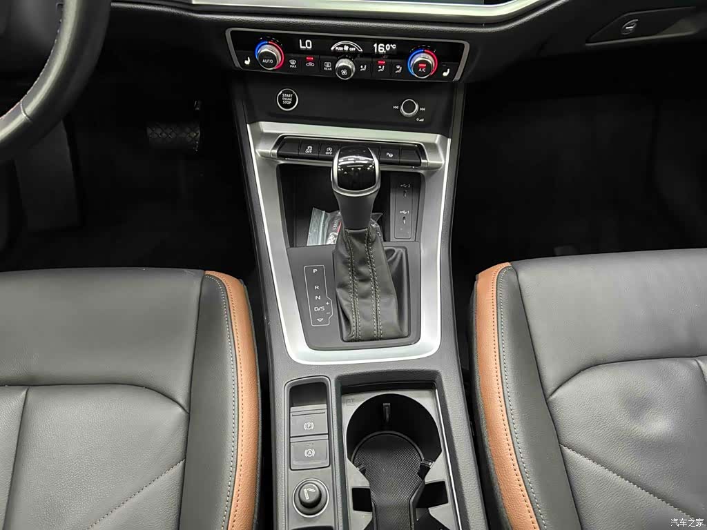 Audi Q3, 2022 все фото