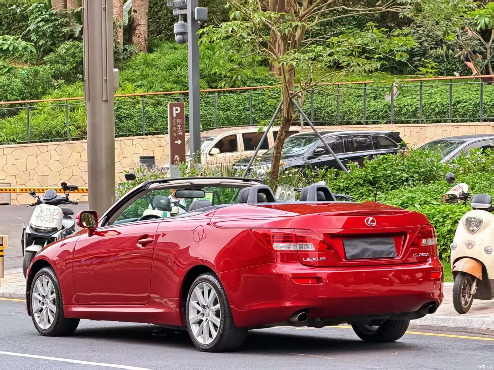 Lexus IS, 2011 8