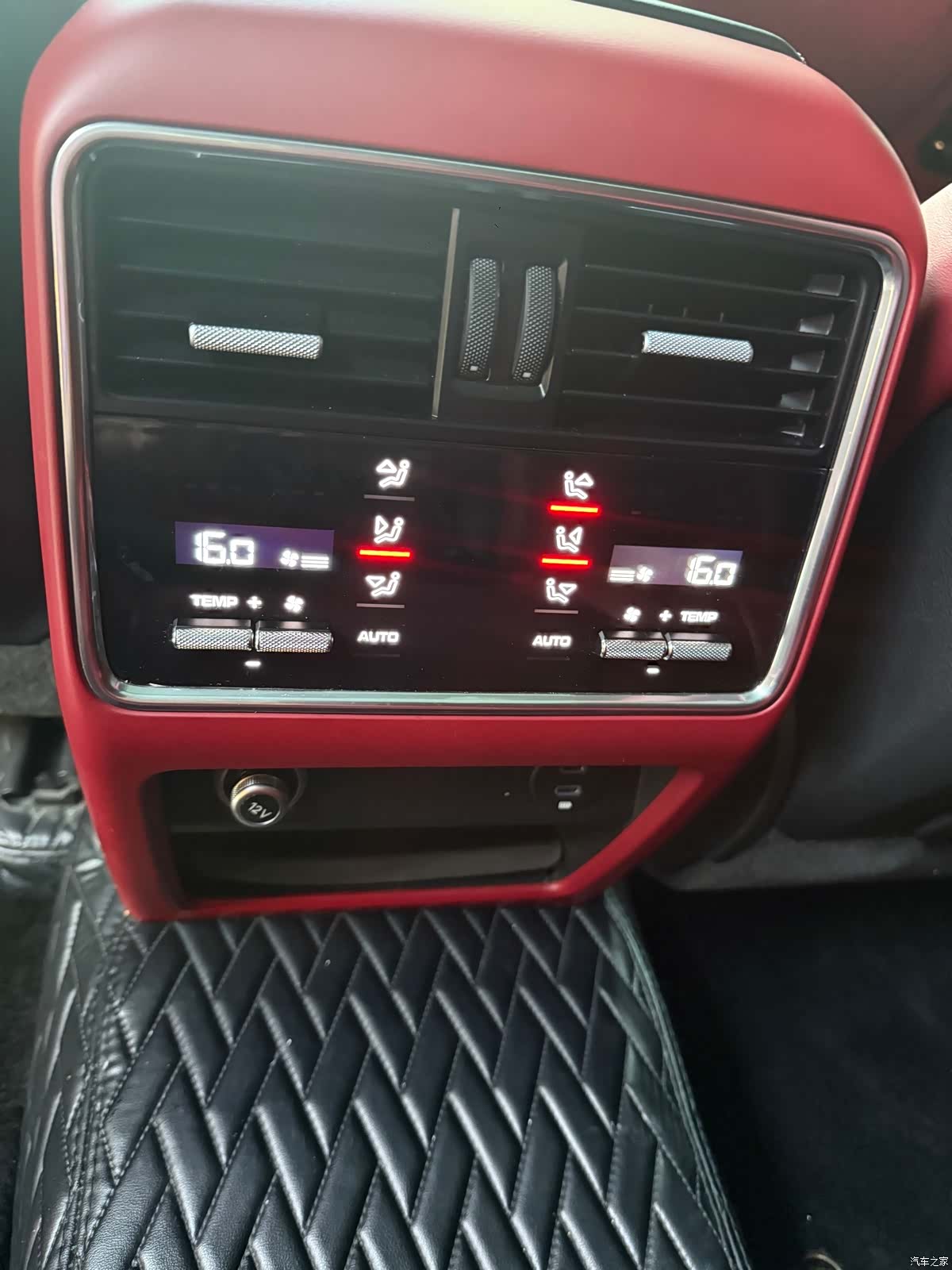 Porsche Cayenne, 2022 11