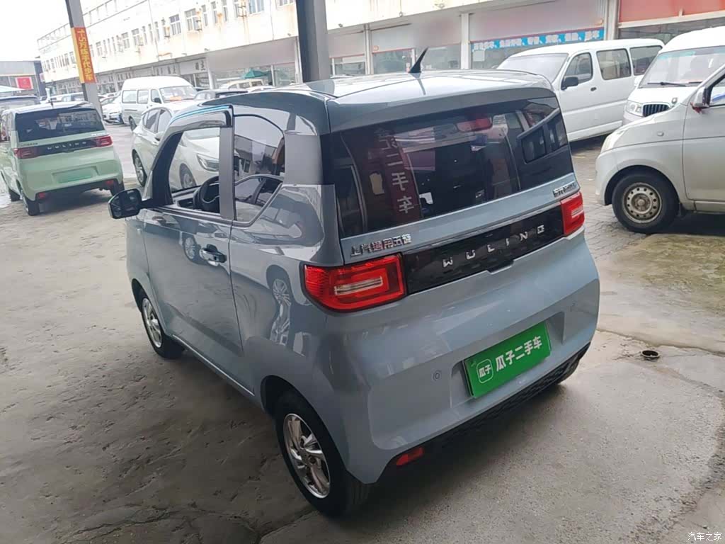 Wuling MINIEV, 2020 все фото