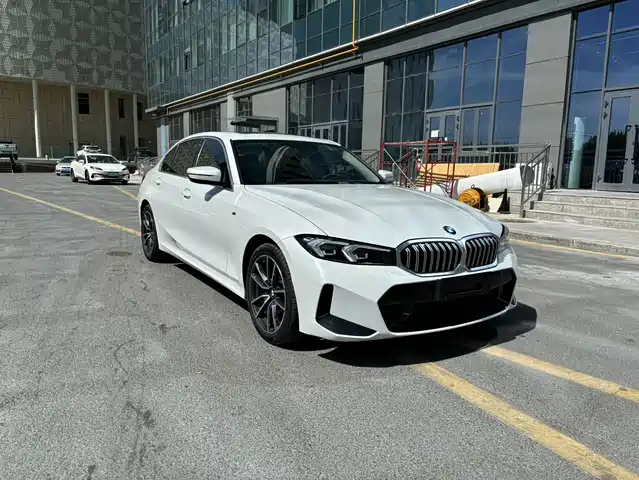 BMW 3 Series 2023 — купить из Китая под заказ