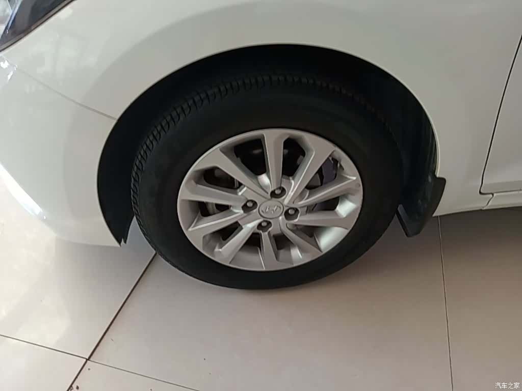Hyundai GLS, 2017 23