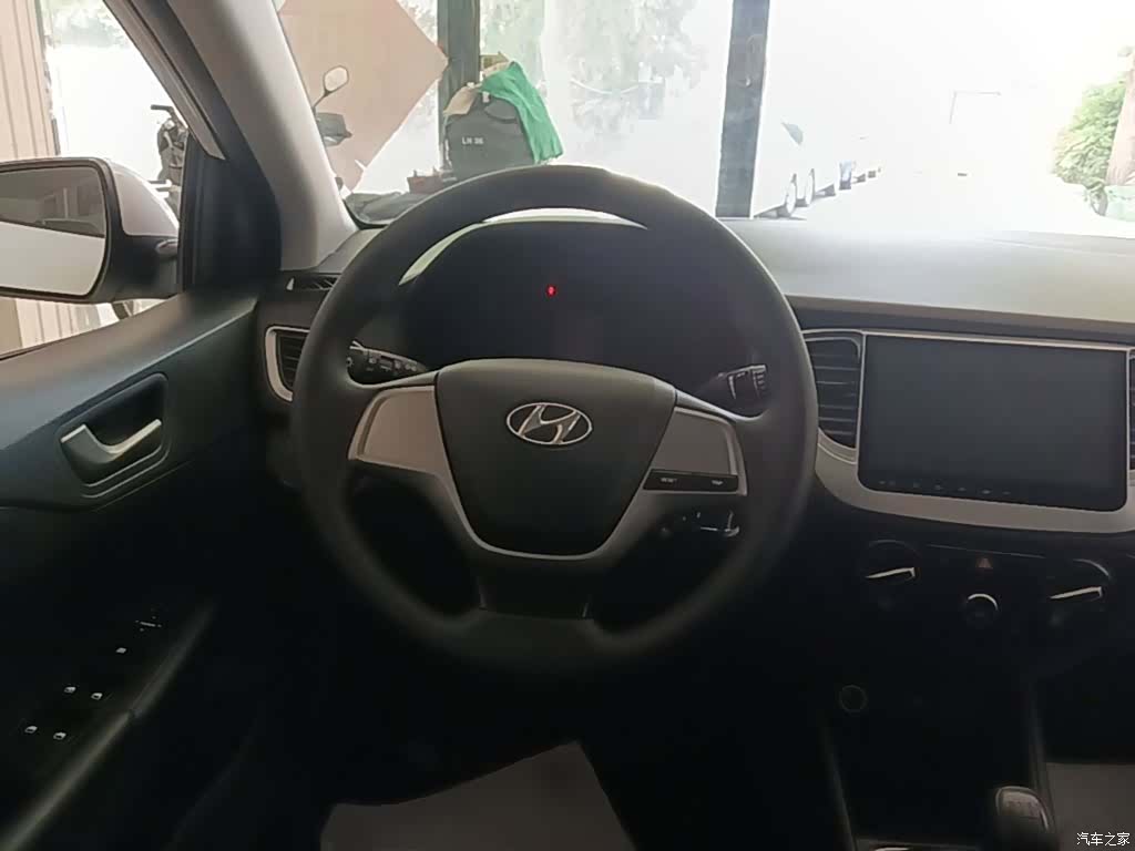 Hyundai GLS, 2017 11