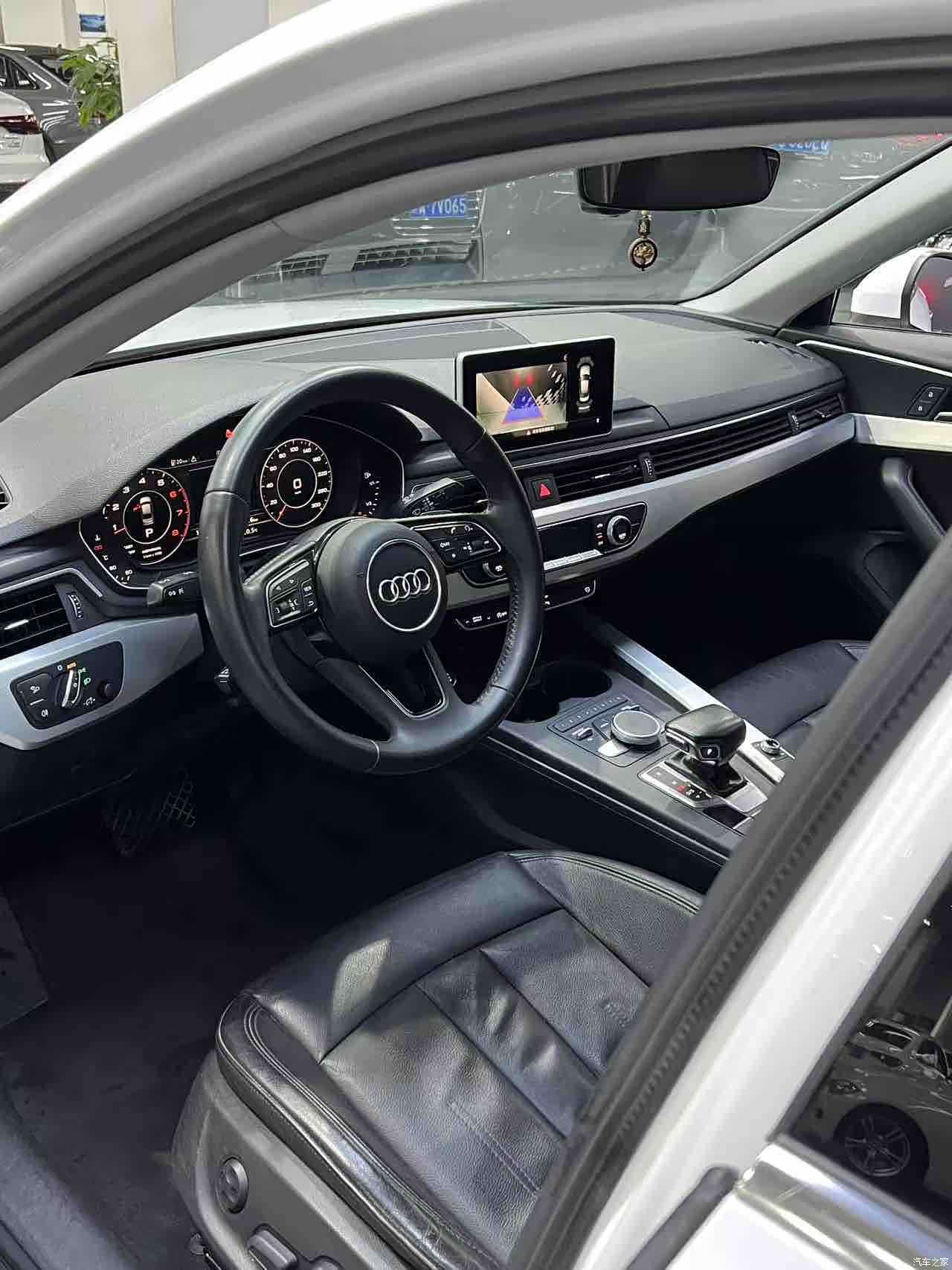 Audi A4L, 2018 все фото