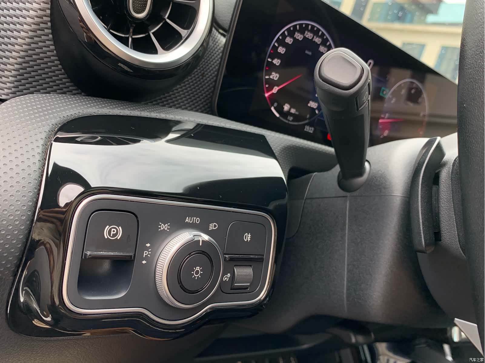 Mercedes-Benz A-Class, 2024 21