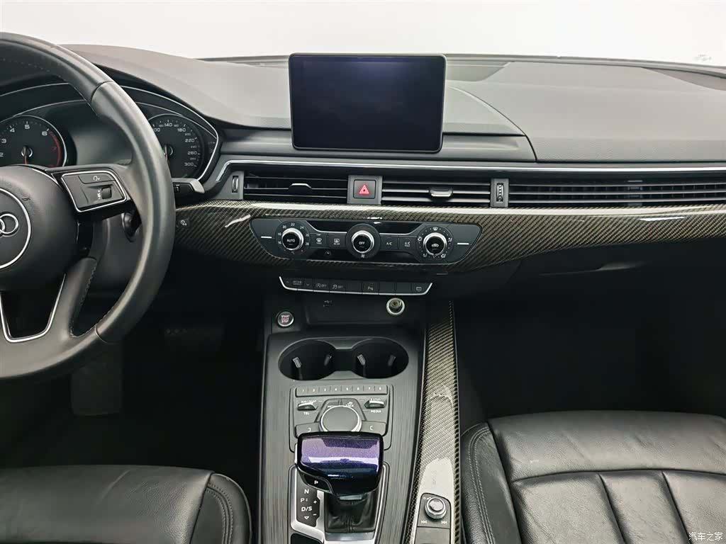 Audi A4L, 2019 12