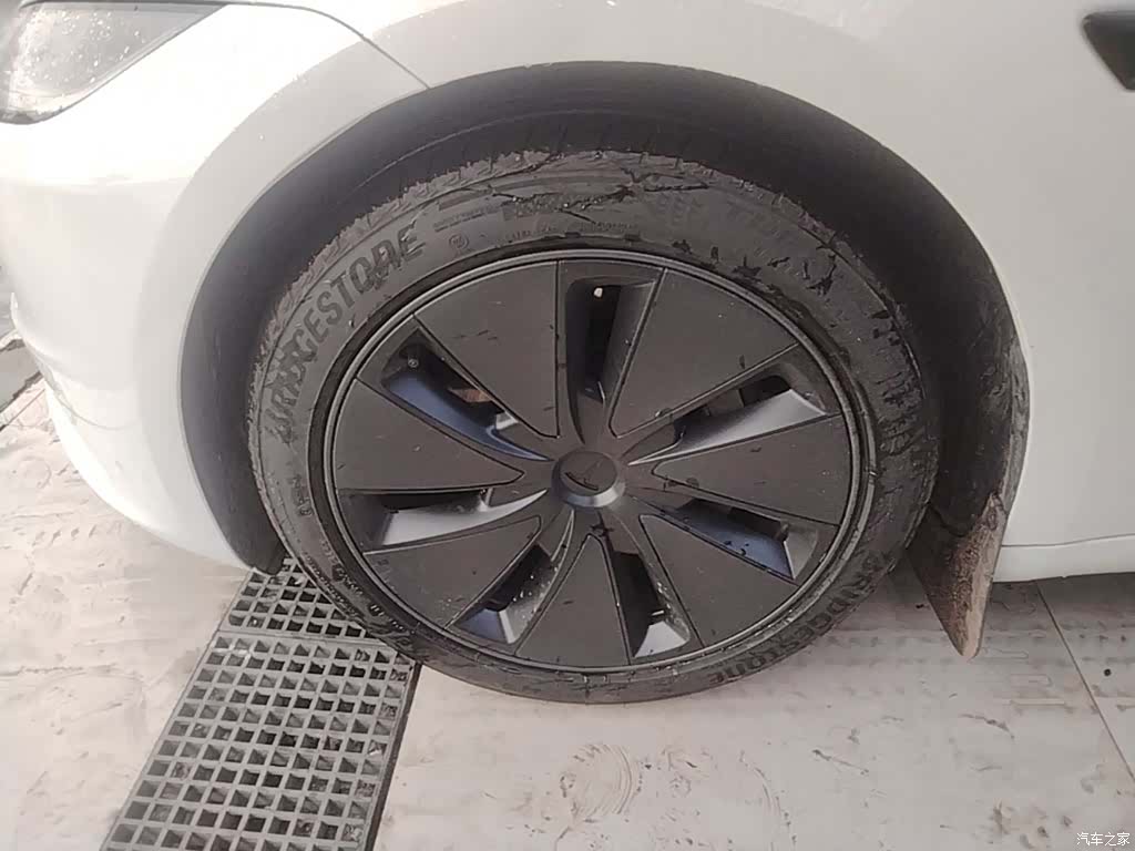 Tesla Model 3, 2025 25