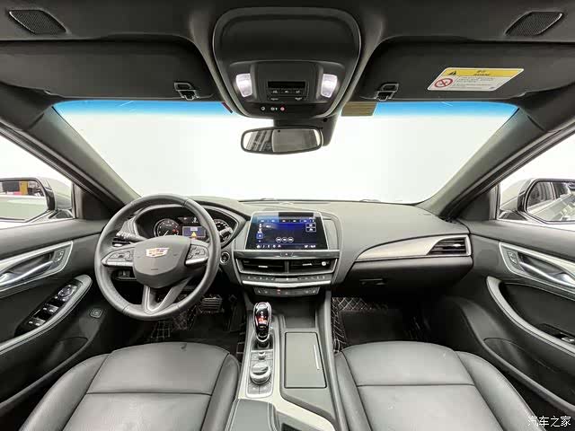 Cadillac CT5, 2022 10