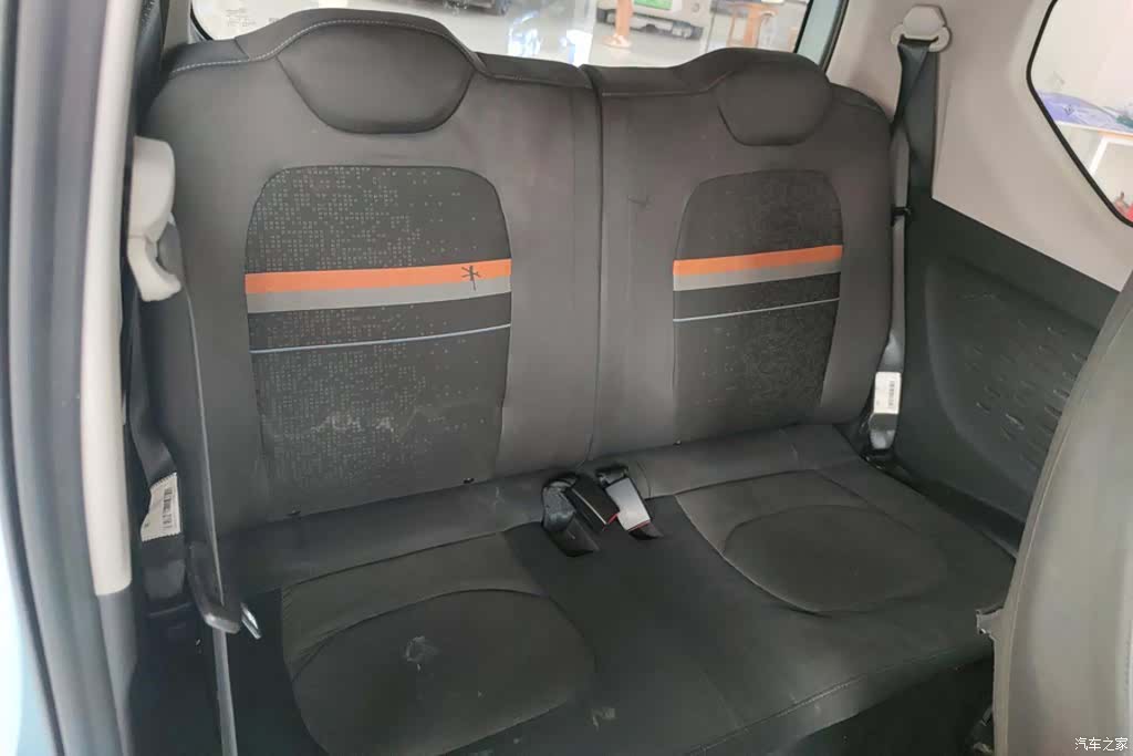Wuling MINIEV, 2021 11