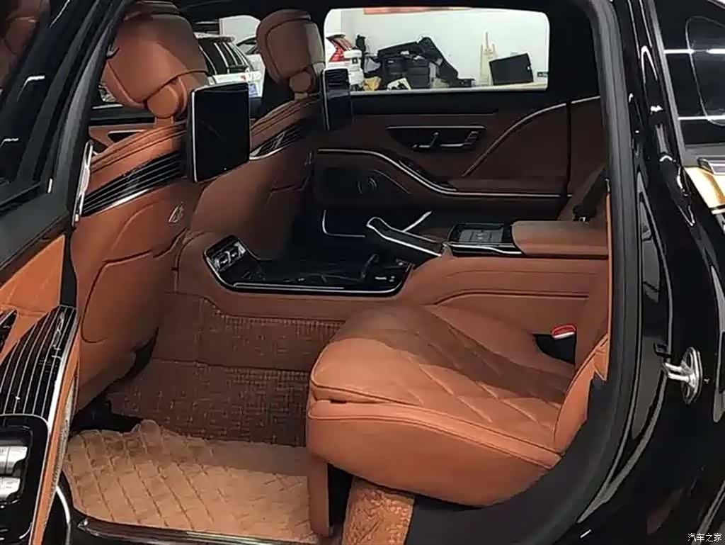 Maybach S-Class, 2023 9