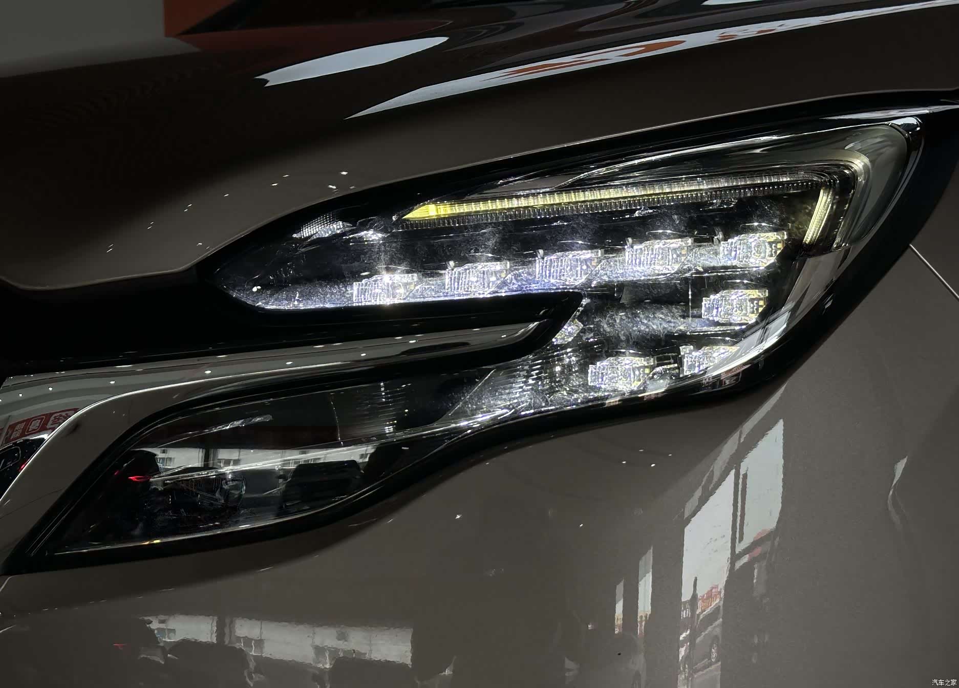 Buick GL8, 2023 4