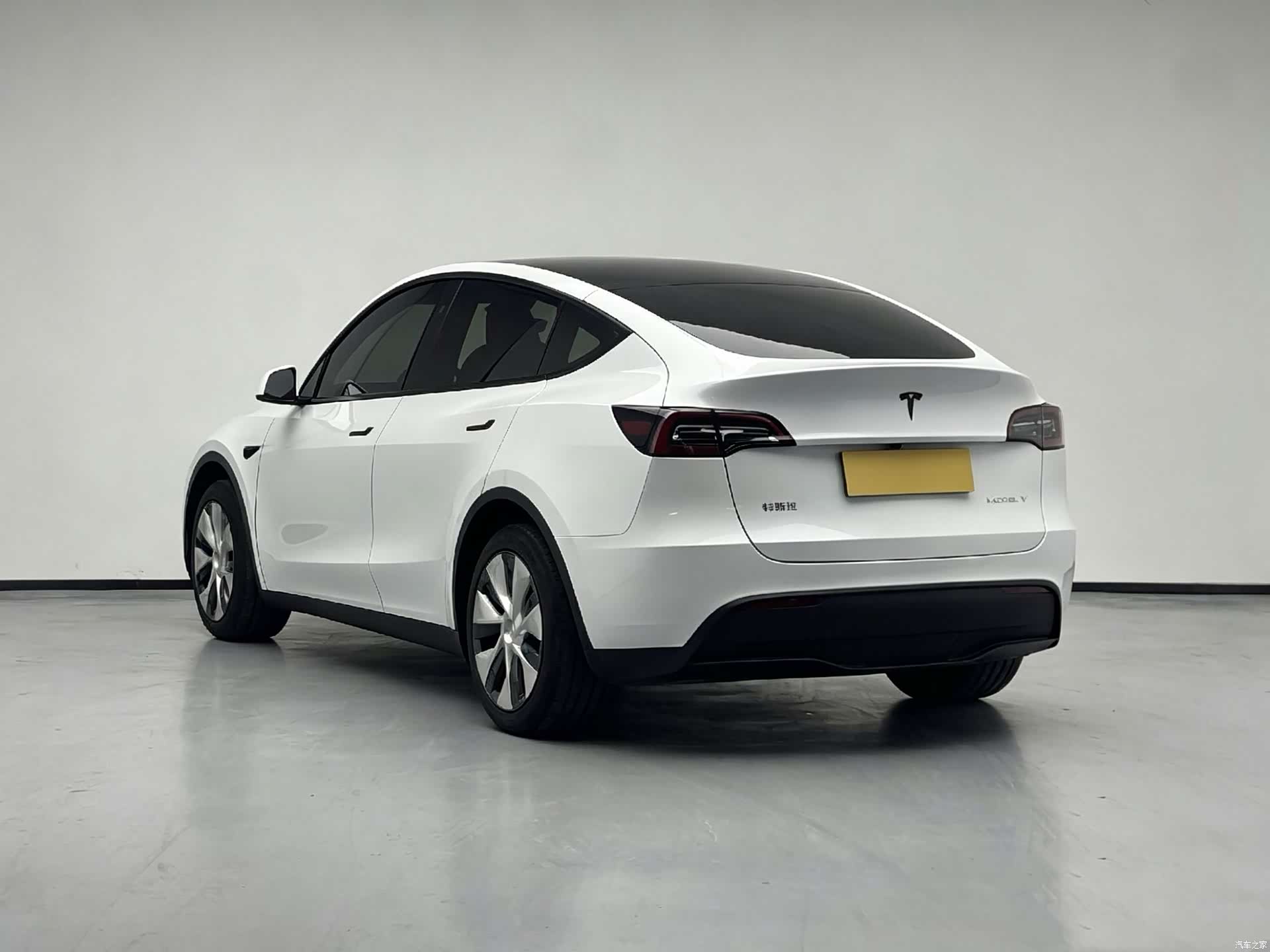 Tesla Model Y, 2024 2