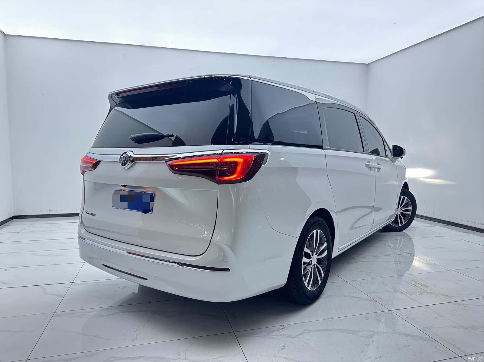 Buick GL8, 2023 4