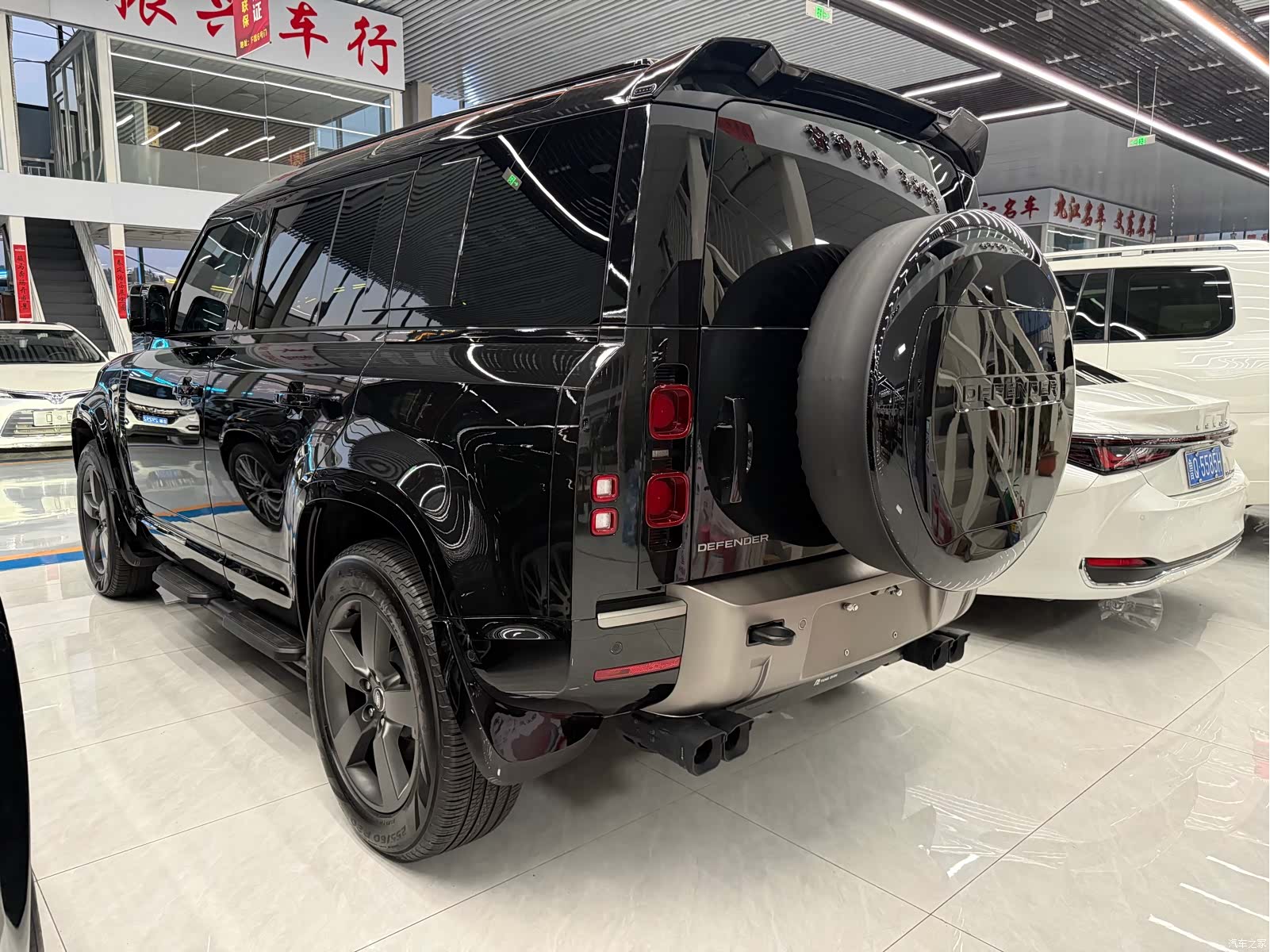 Land Rover Defender, 2025 8