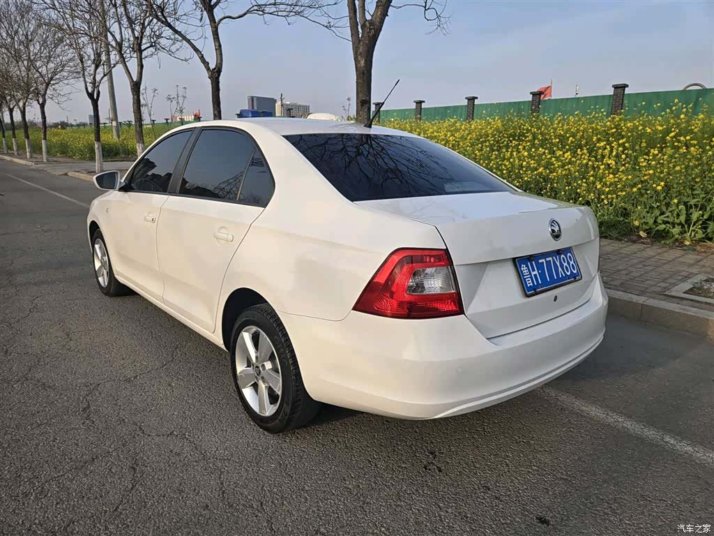 Skoda Rapid, 2014 7