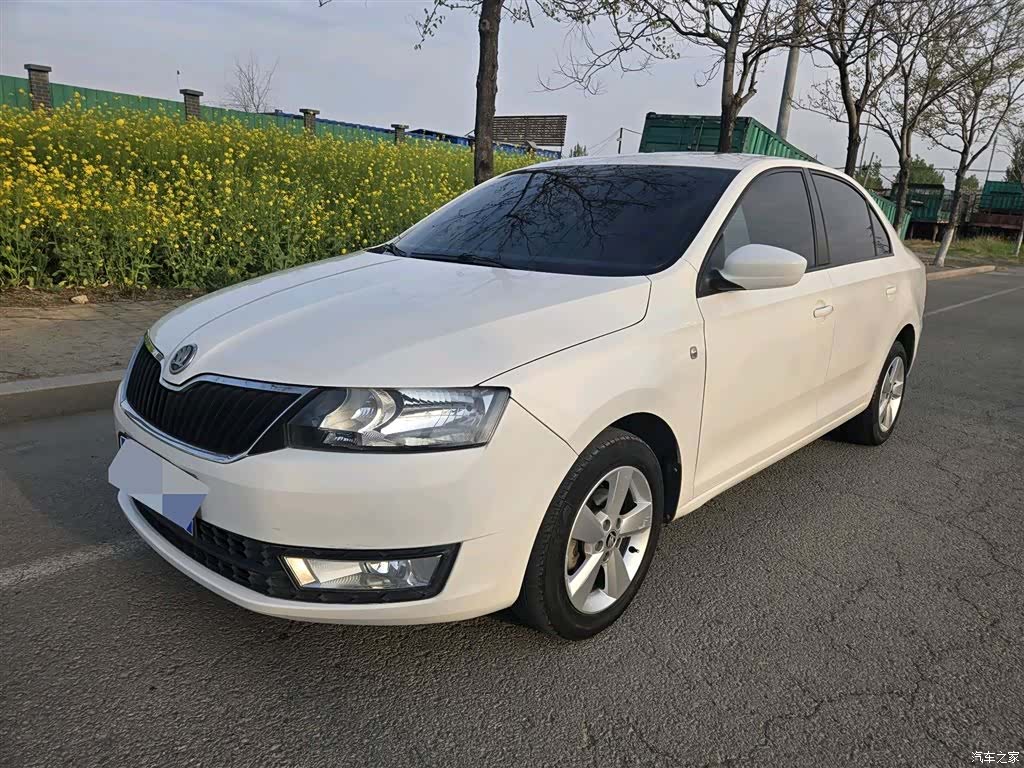 Skoda Rapid, 2014 1