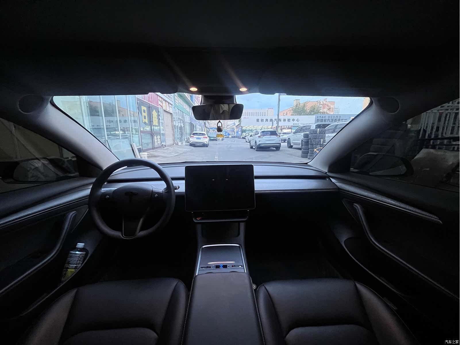 Tesla Model 3, 2023 все фото