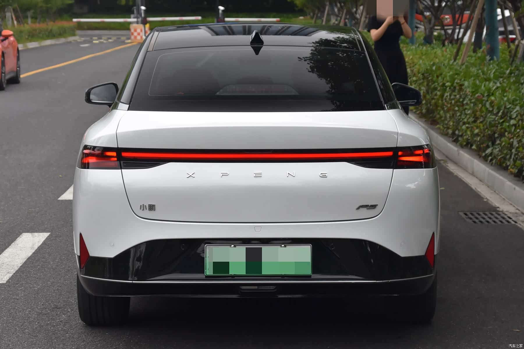 Xpeng P5, 2021 все фото