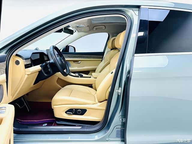 AITO M5, 2023 все фото