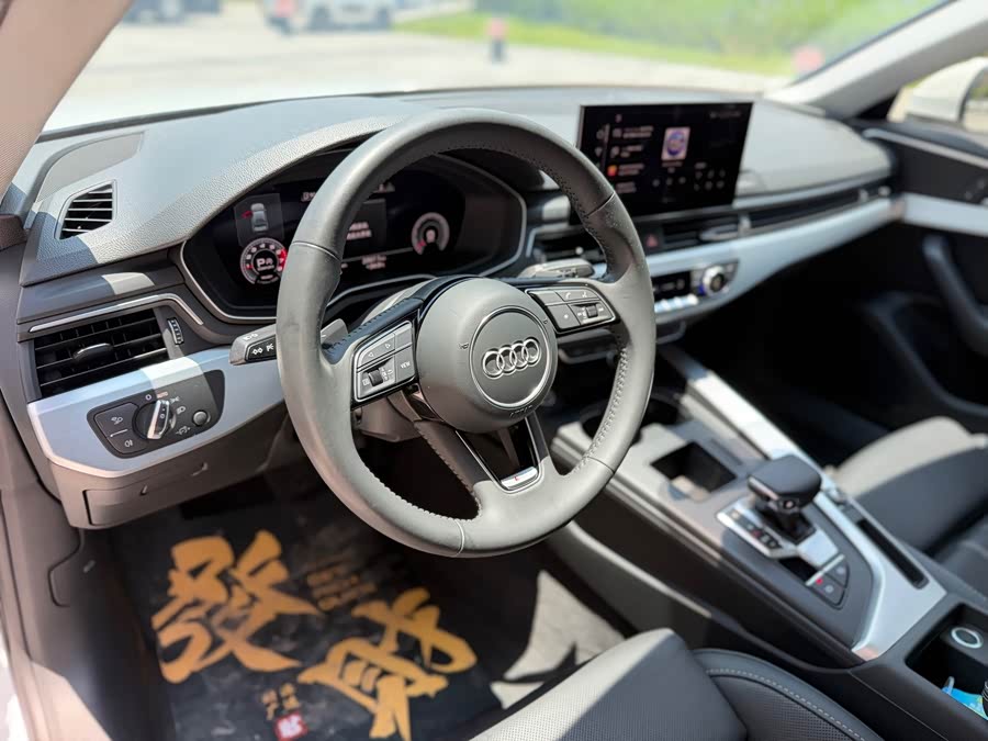 Audi A4L 2021, фото 14