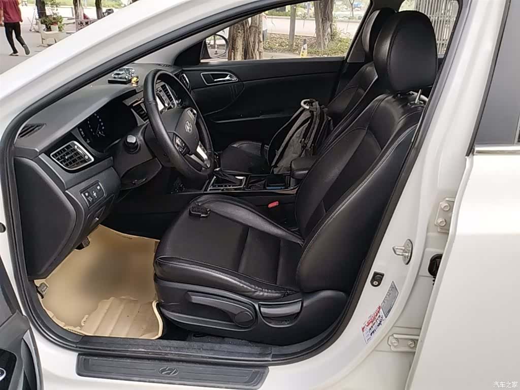 Hyundai GLS, 2016 15
