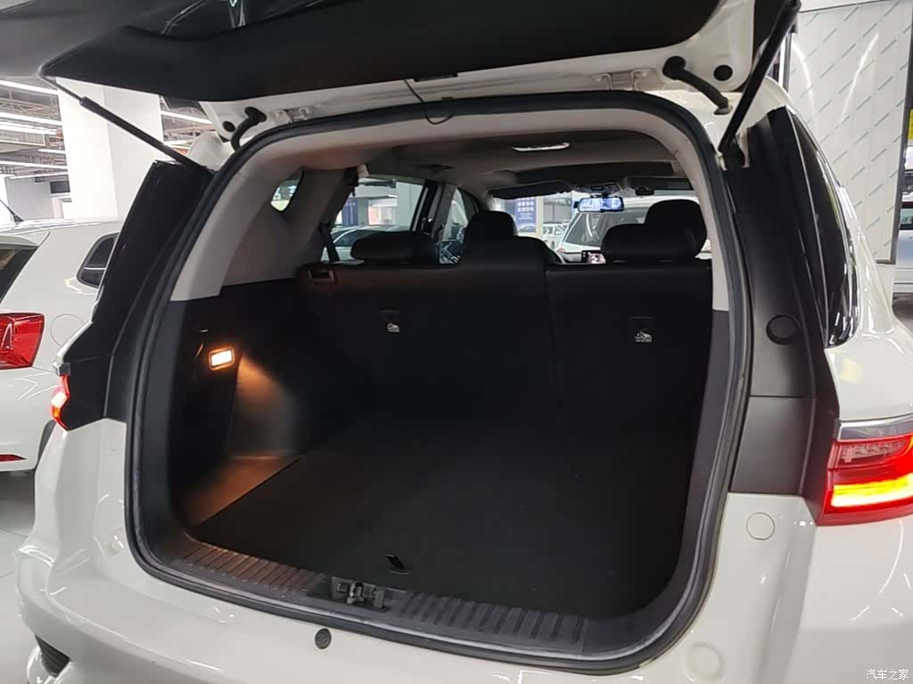 Geely X6, 2020 19