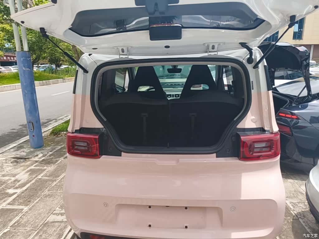 Wuling MINIEV, 2021 19