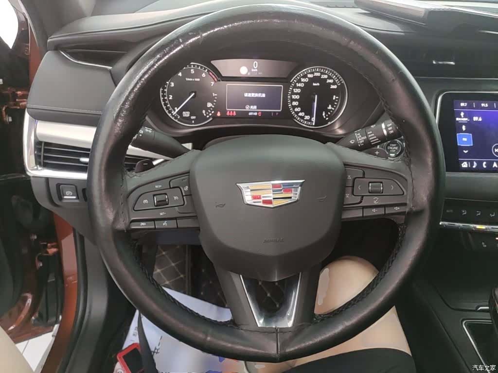 Cadillac XT4, 2019 11