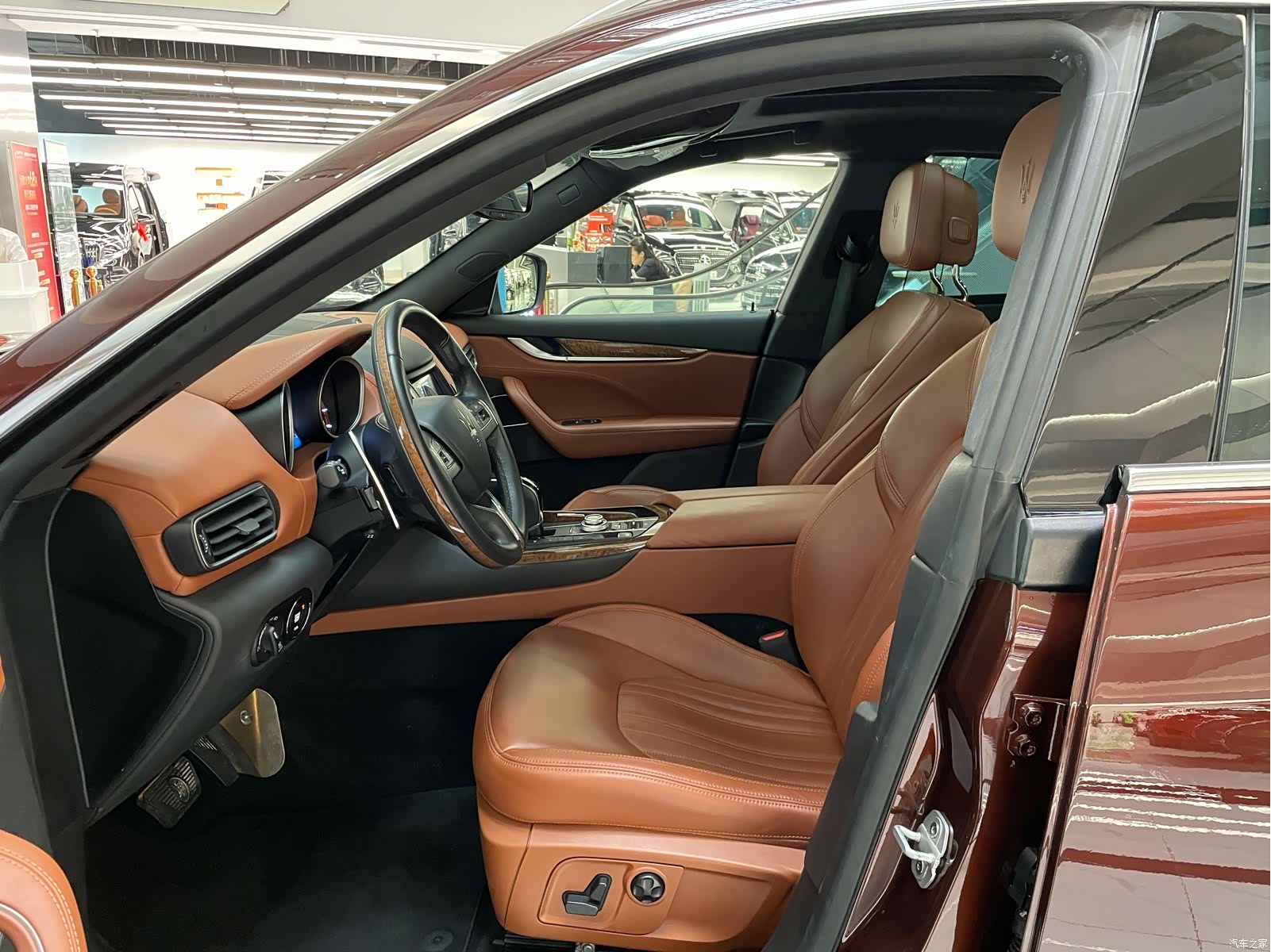 Maserati Levante, 2017 12