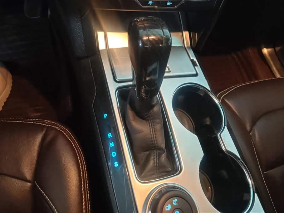Ford Explorer Ford Explorer