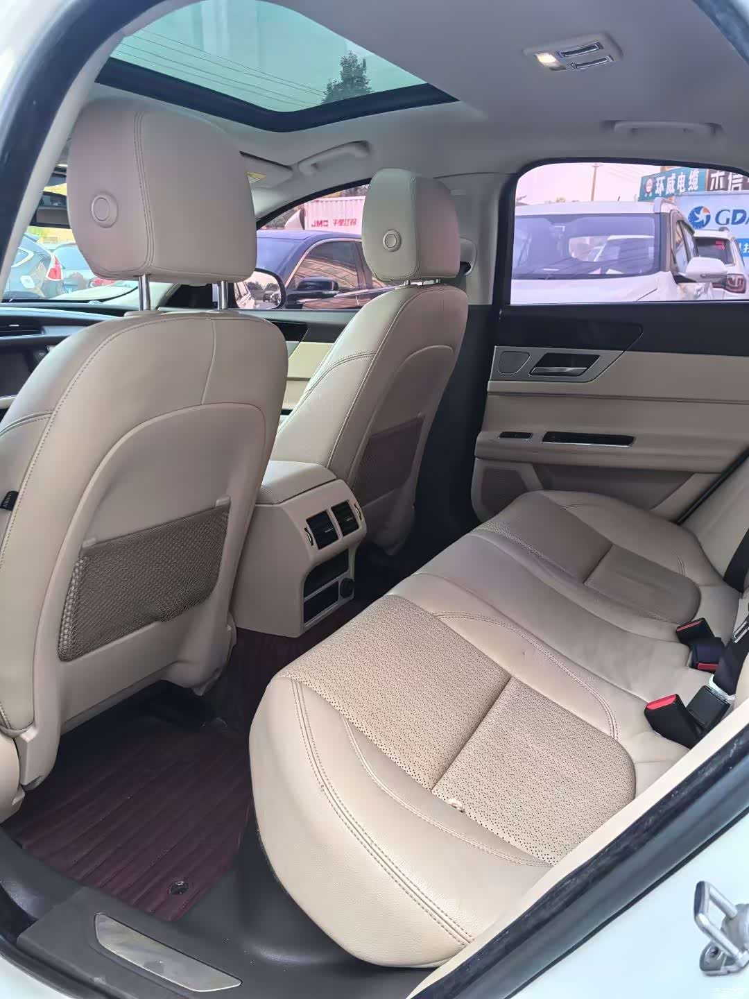 Jaguar XF, 2016 8