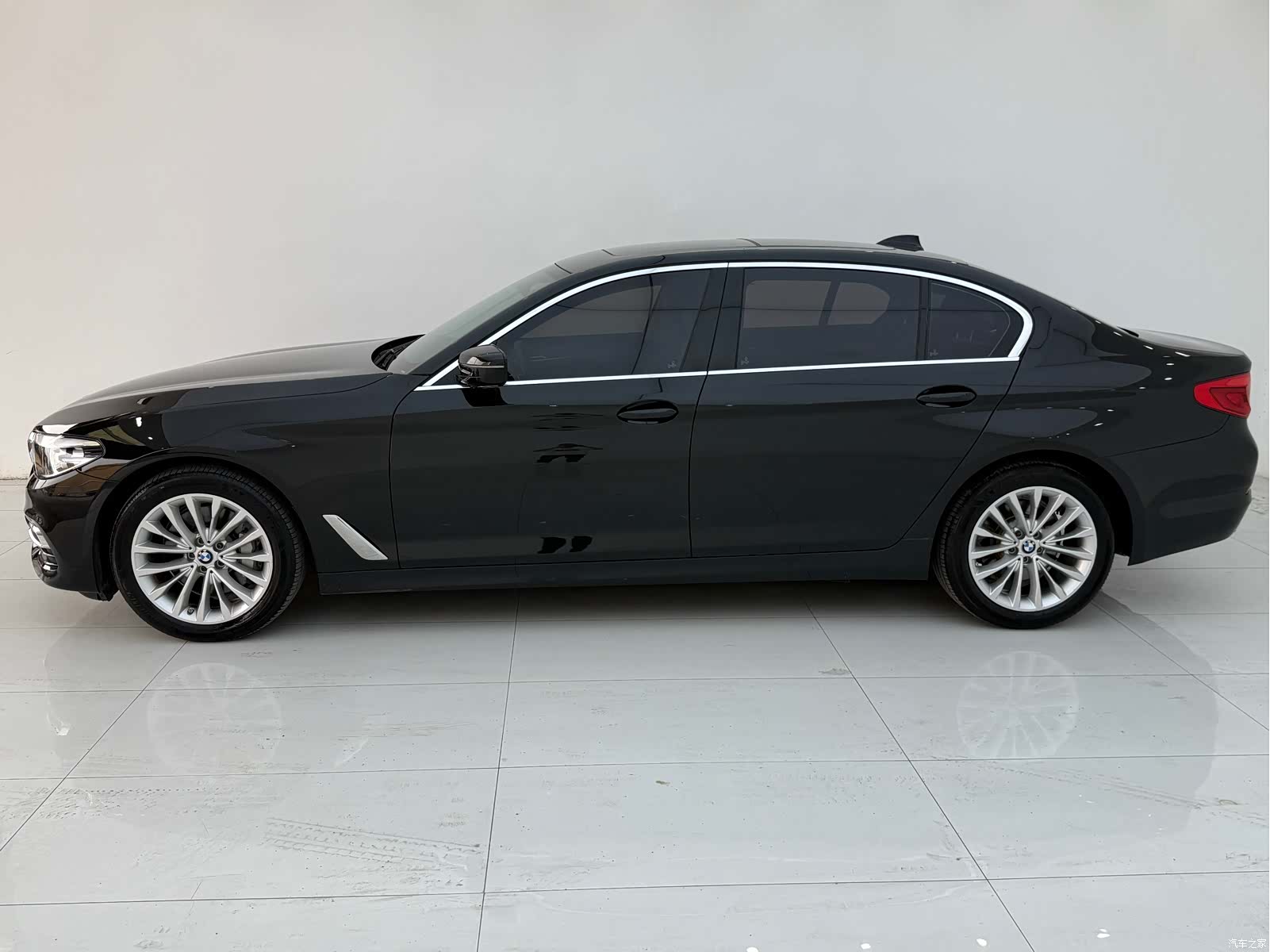 BMW 5 Series, 2019 4