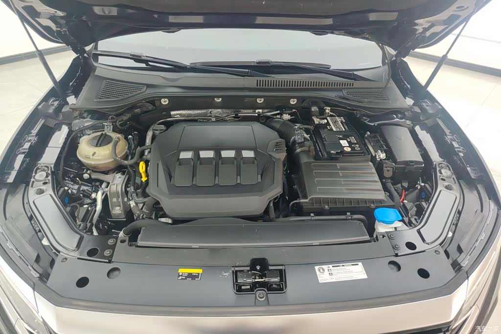 Volkswagen Passat, 2023 10