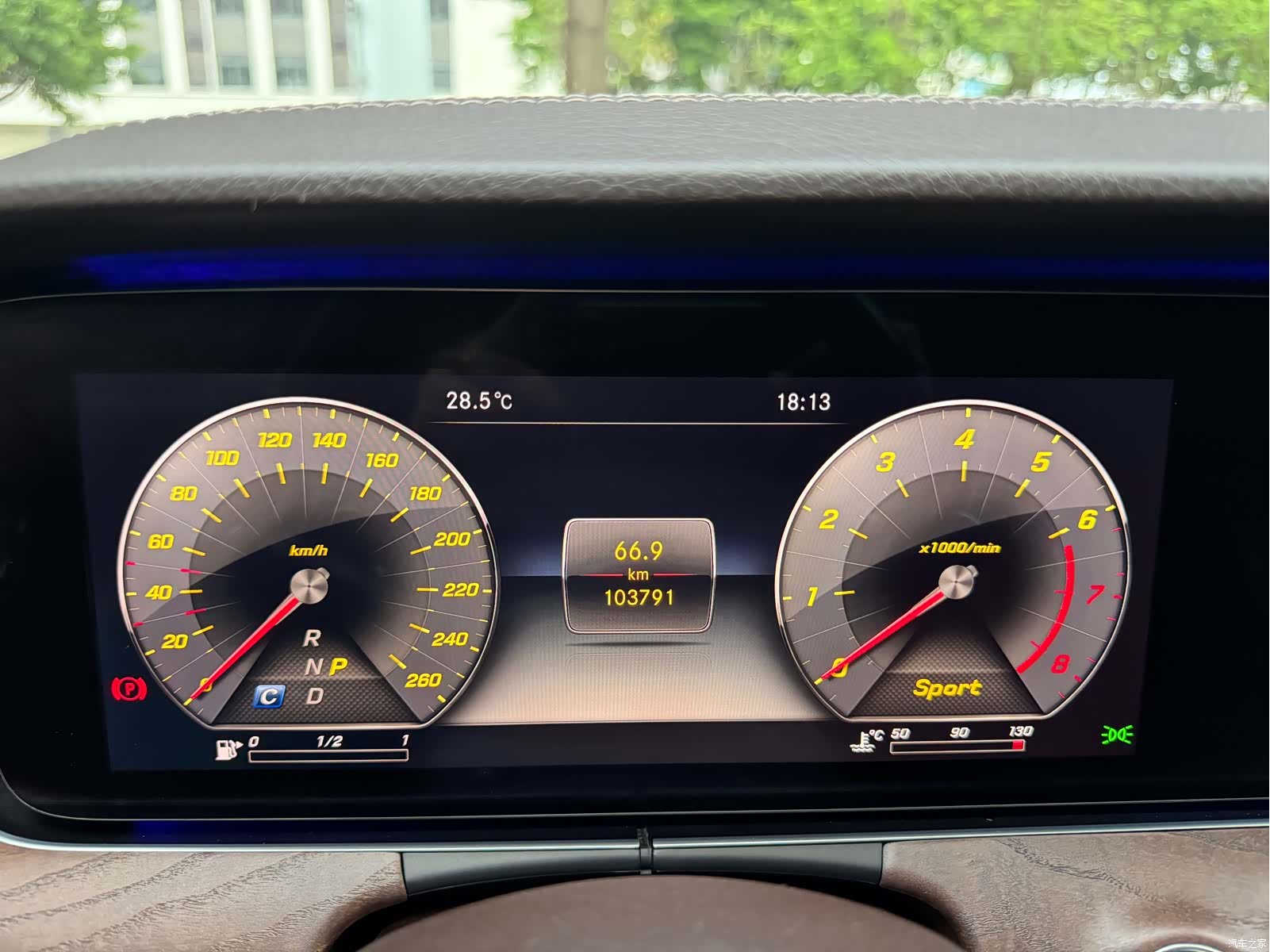 Mercedes-Benz E-Class, 2018 10