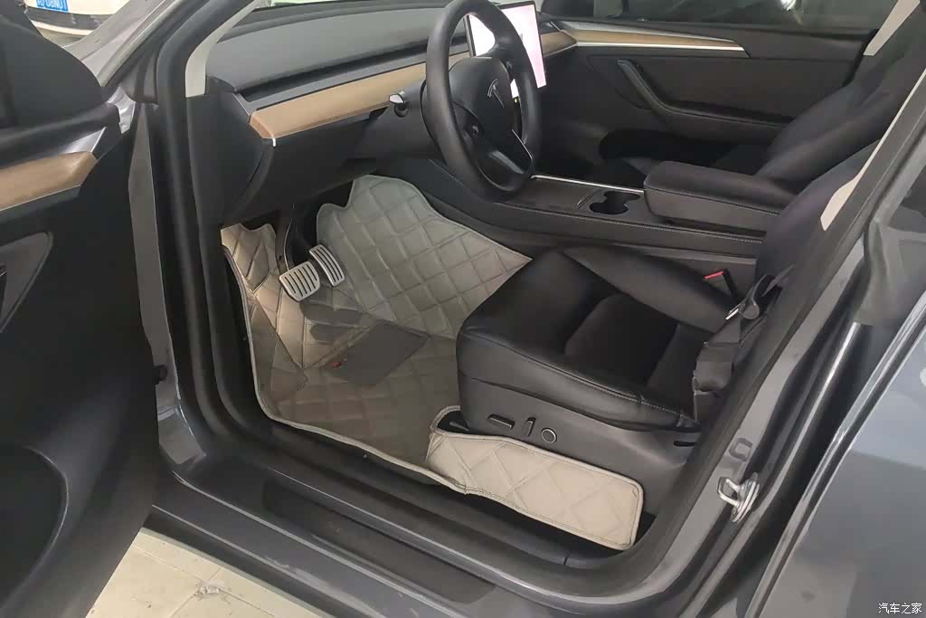 Tesla Model Y, 2021 9