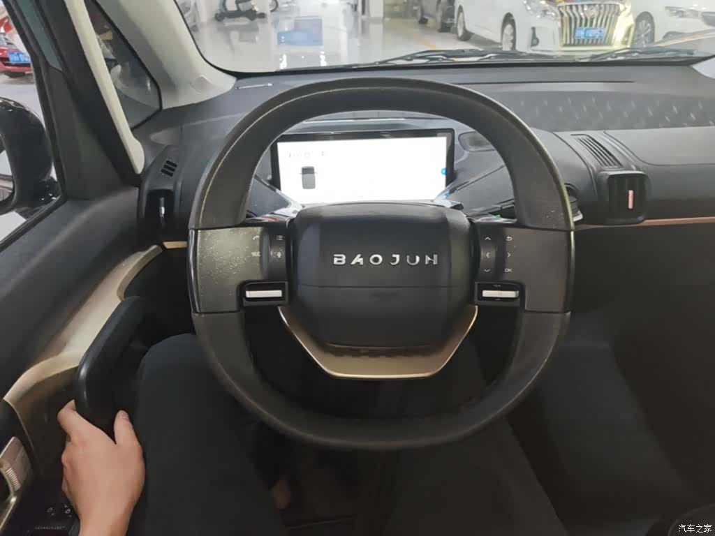 Wuling KiWi, 2022 11