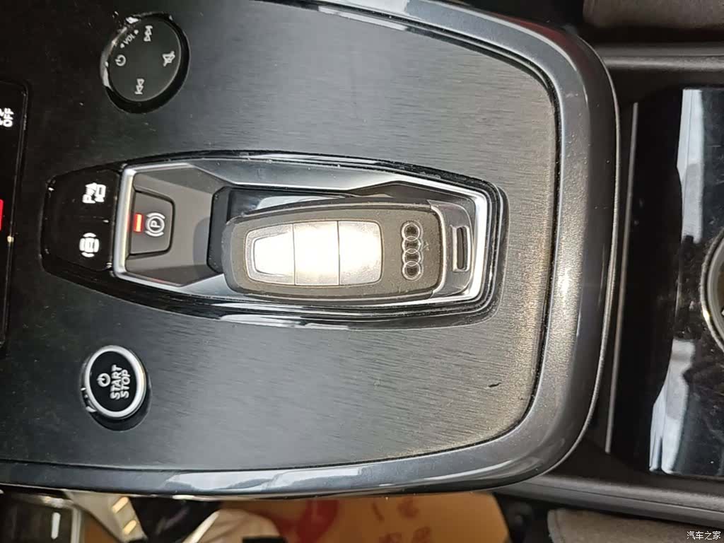 Audi Q4 e-tron, 2024 9