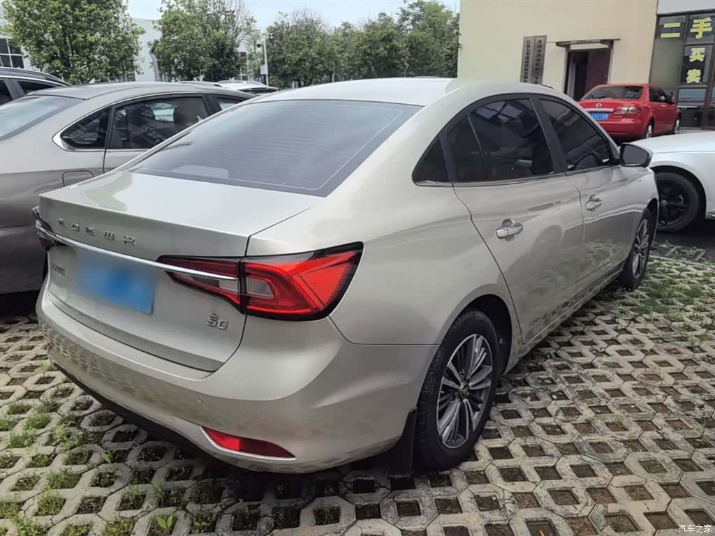 Roewe i5, 2019 7