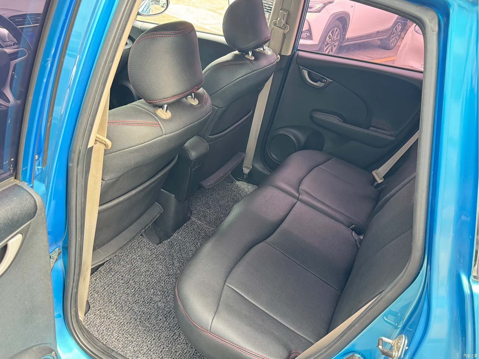 Honda Fit, 2013 8
