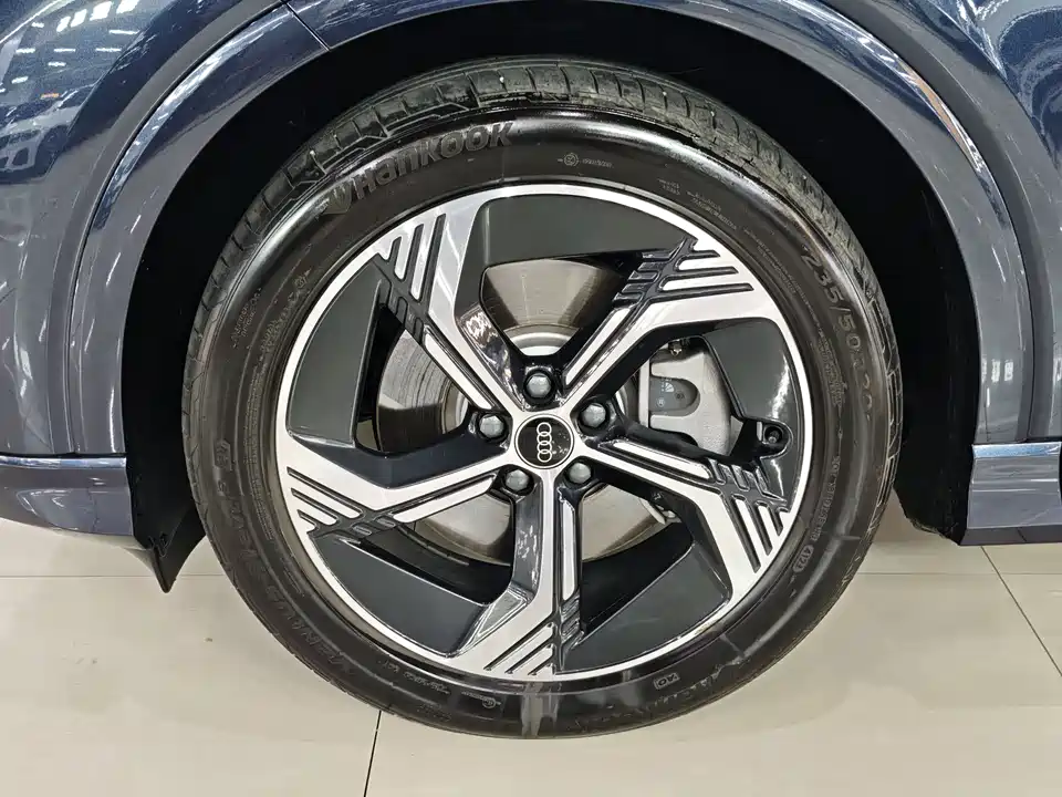 Audi Q4 Audi Q4
