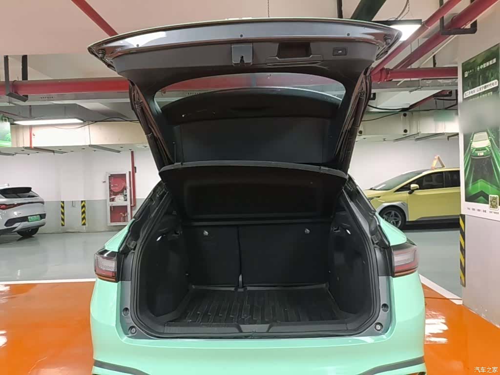 Volkswagen X, 2022 19