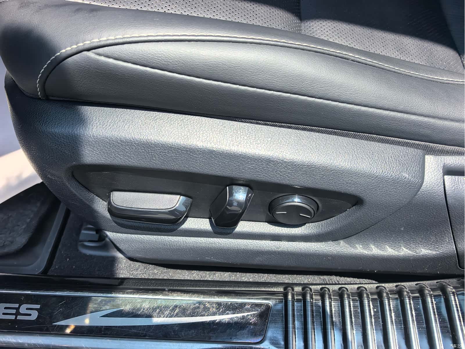 Lexus ES, 2019 14